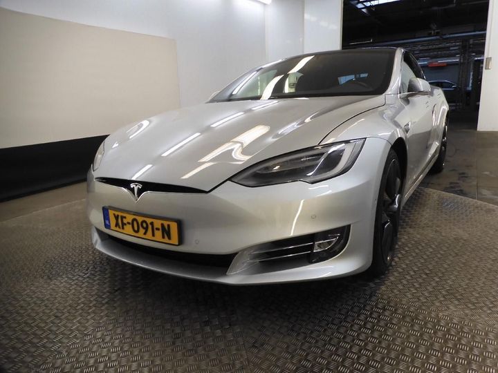 Tesla Model s (2018)