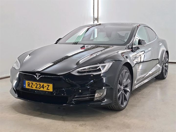 Tesla Model s (2018)