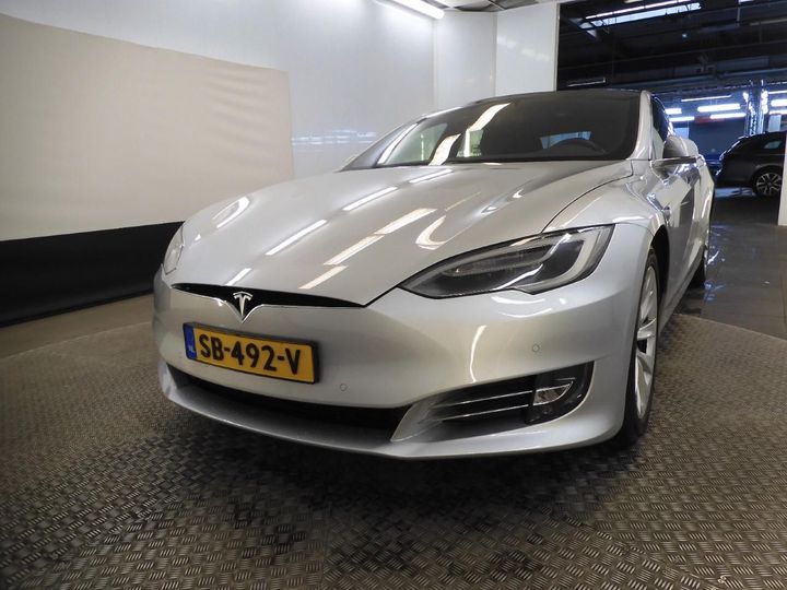 Tesla Model s (2018)