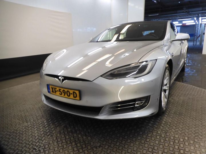 Tesla Model s (2018)