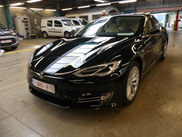 Tesla Model s (2019)