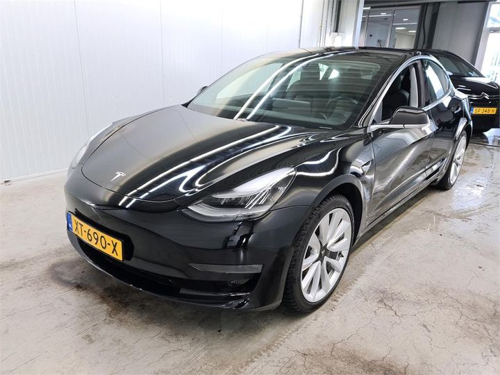 Tesla 3 (2019)