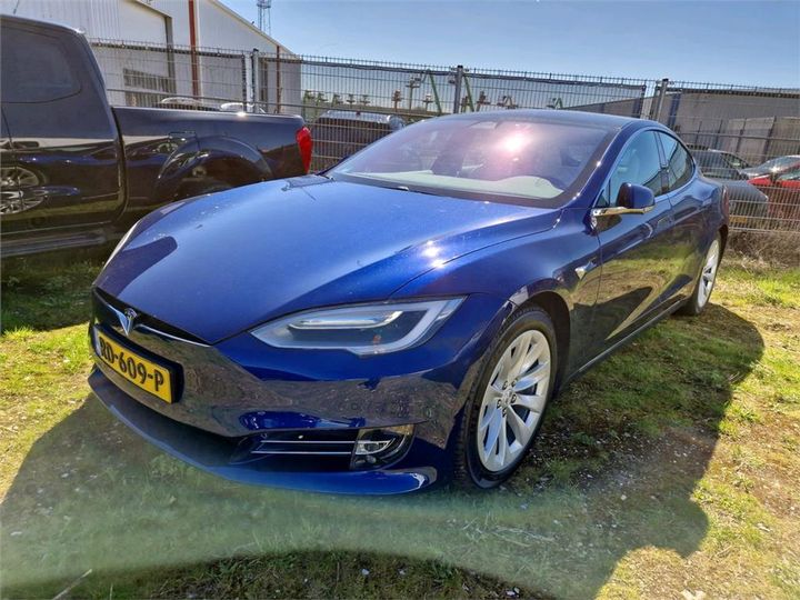Tesla Model s (2017)