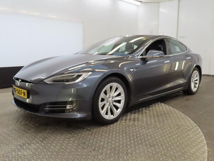 Tesla Model s (2018)