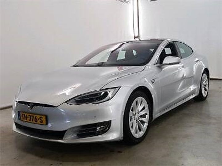 Tesla Model s (2018)