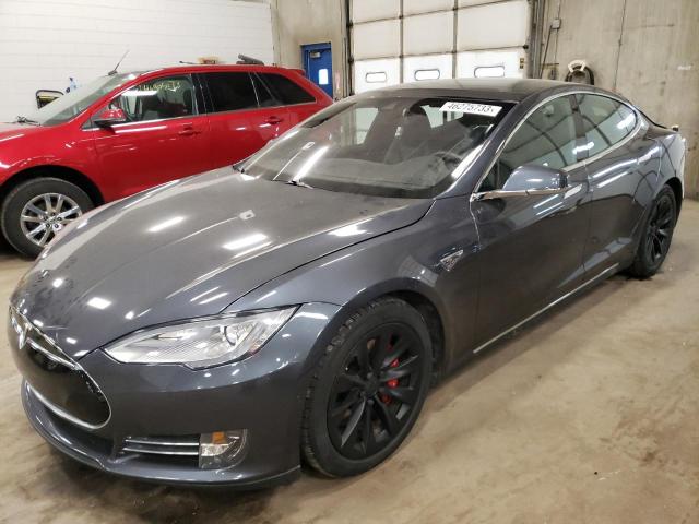 Tesla Model s (2015)