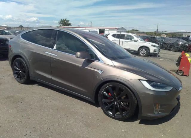 Tesla Model x (2016)