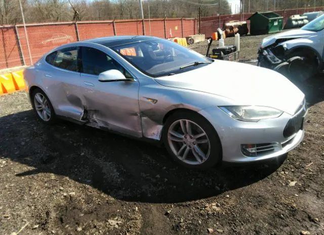 Tesla Model s (2015)