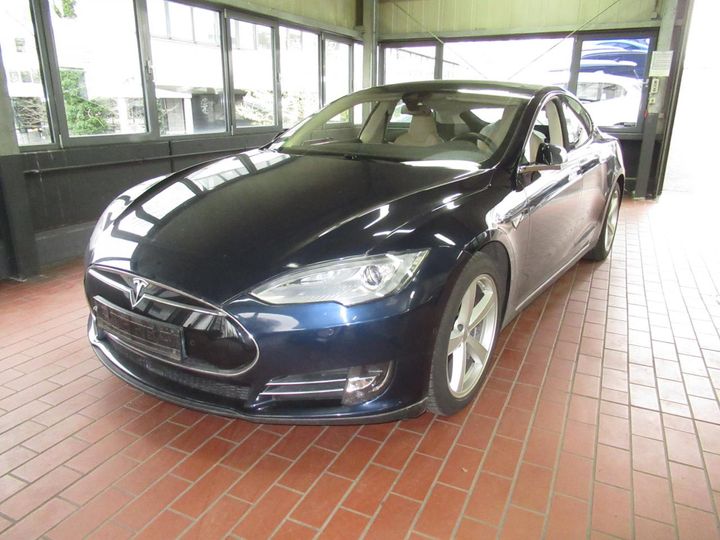 Tesla Model s (2015)