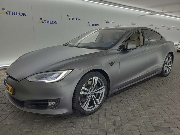Tesla Model s (2018)