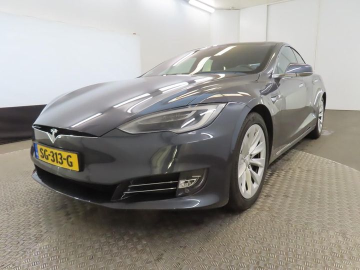 Tesla Model s (2018)