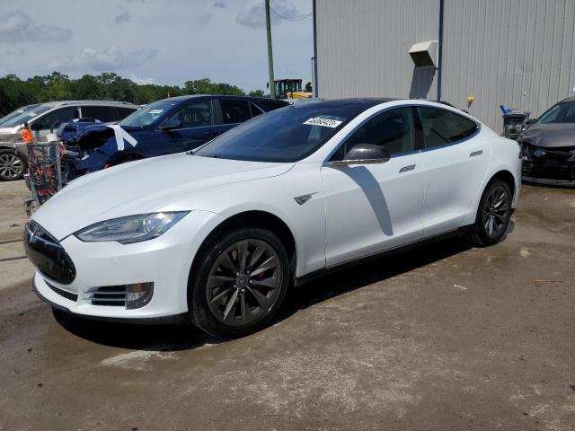 Tesla Model s (2014)