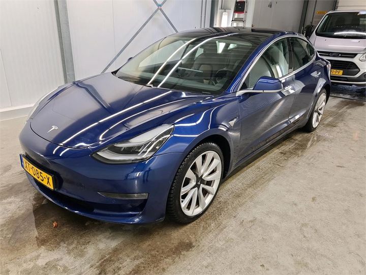 Tesla 3 (2019)