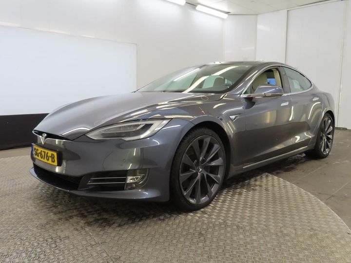 Tesla Model s (2018)