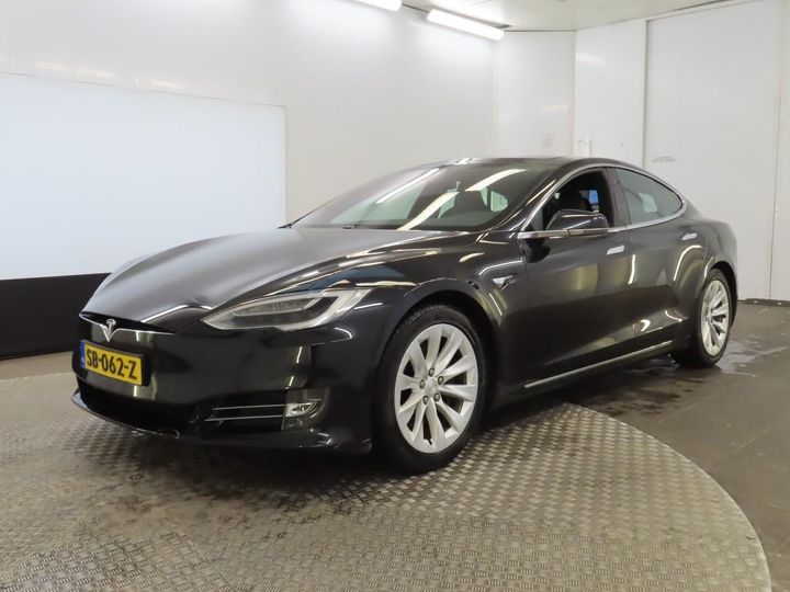 Tesla Model s (2018)