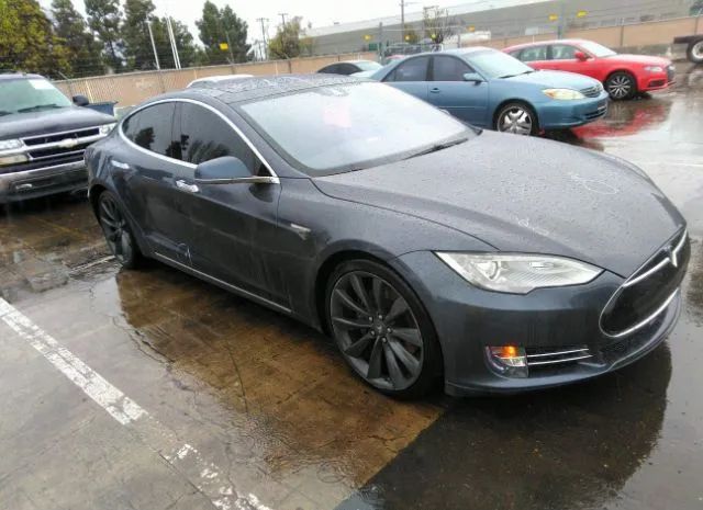 Tesla Model s (2016)