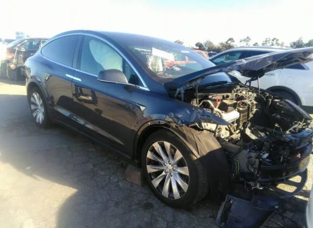 Tesla Model x (2020)