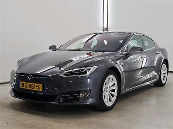 Tesla Model s (2017)