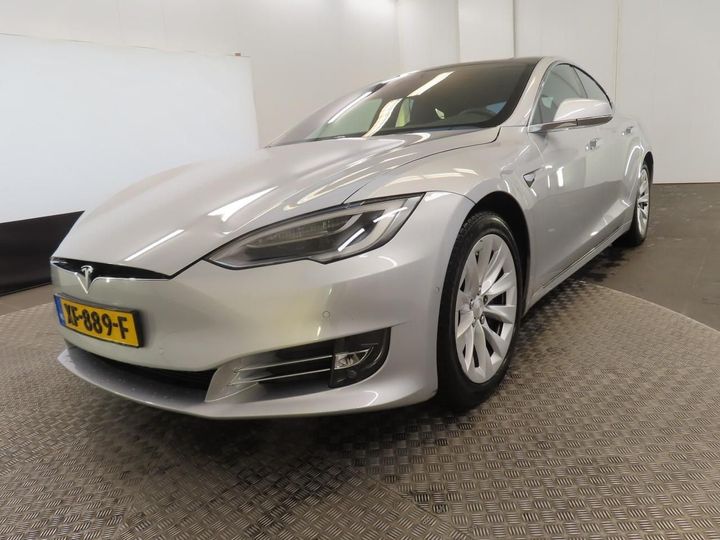 Tesla Model s (2018)