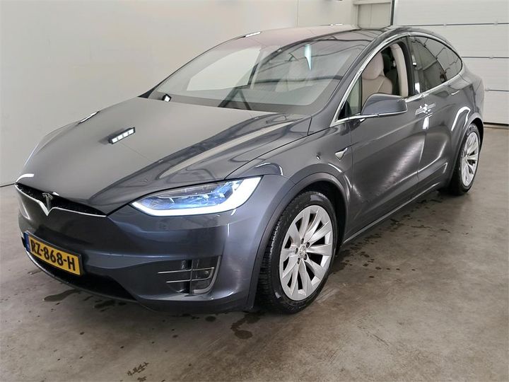 Tesla Model (2018)