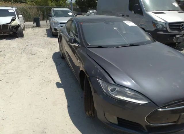 Tesla Model s (2015)