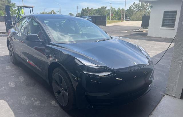 Tesla Model 3 (2022)