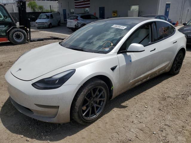 Tesla Model 3 (2022)