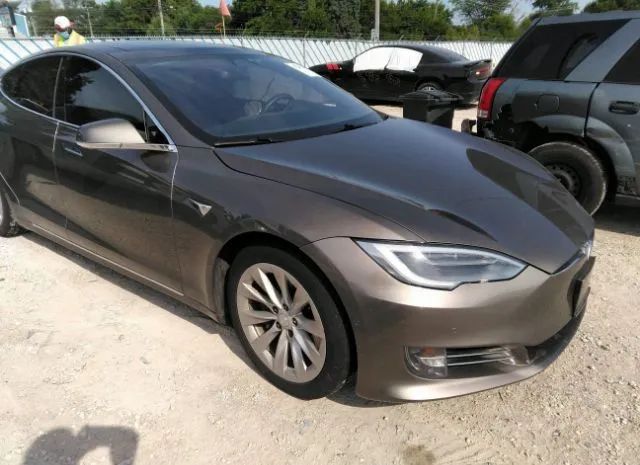 Tesla Model s (2017)