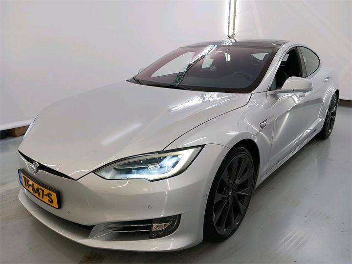 Tesla Model (2018)
