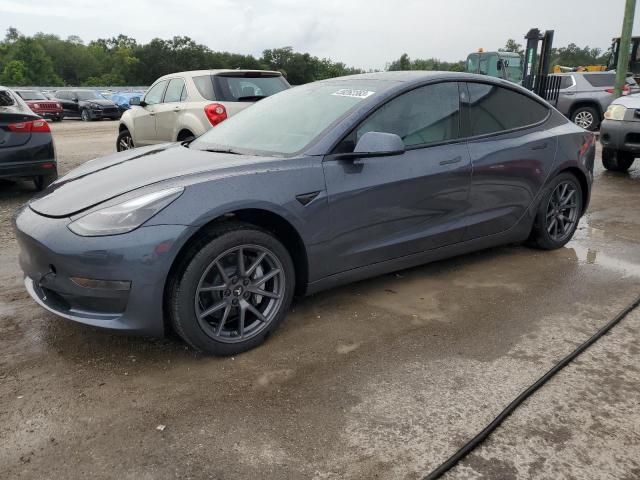 Tesla Model 3 (2022)