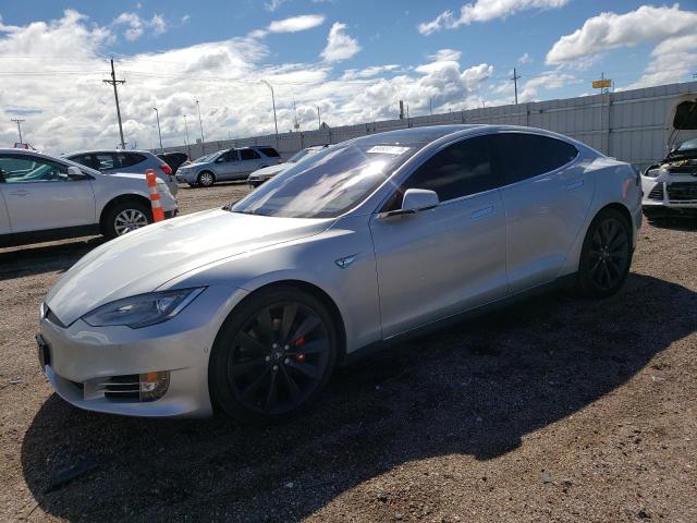 Tesla Model s (2016)