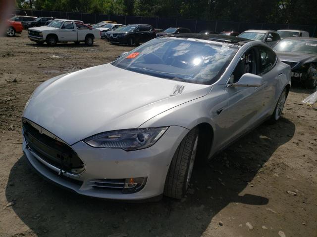 Tesla Model s 85 (2015)