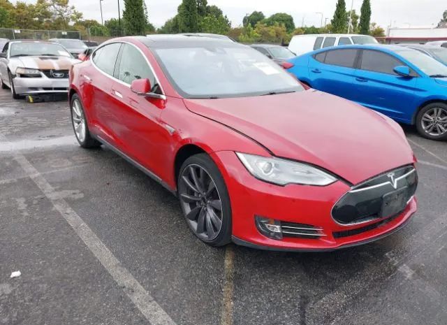 Tesla Model s (2015)