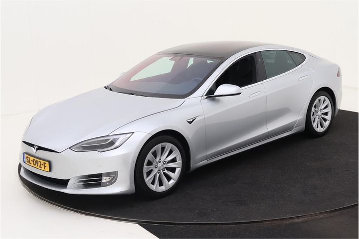 Tesla Model (2018)