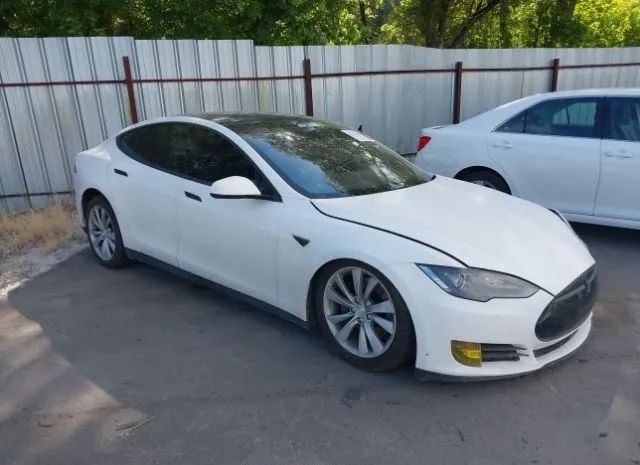 Tesla Model s (2015)