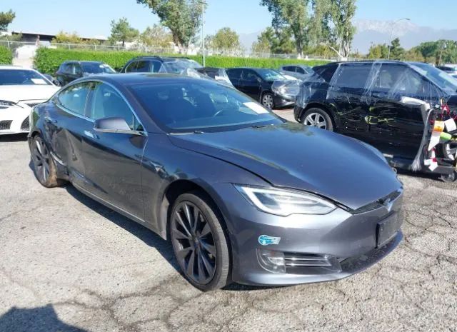 Tesla Model s (2021)
