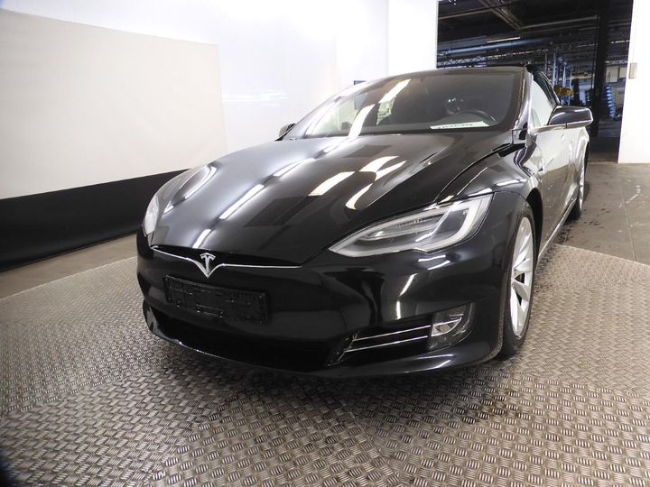 Tesla Model s (2018)