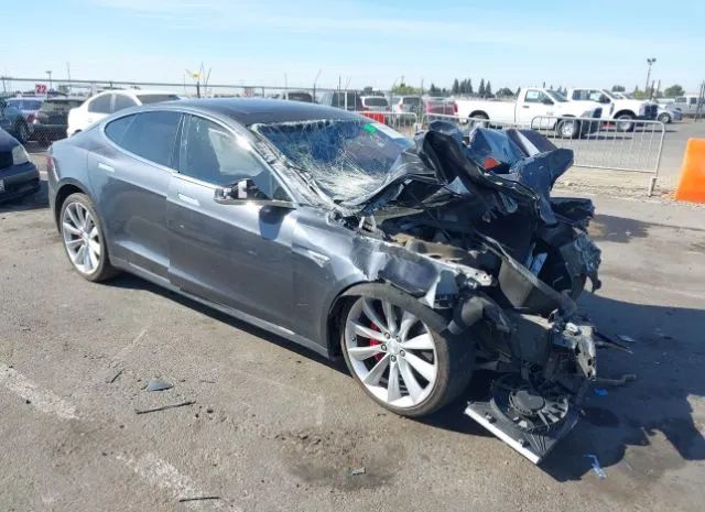 Tesla Model s (2015)