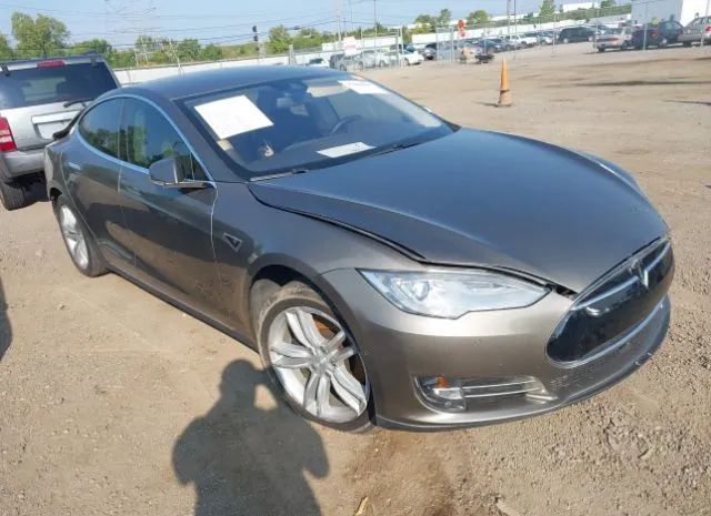 Tesla Model s (2015)