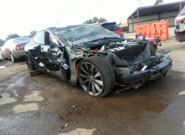 Tesla Model s (2016)