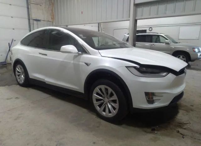 Tesla Model x (2020)