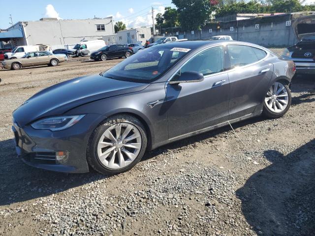 Tesla Model s (2017)