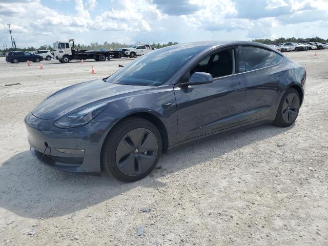 Tesla Model 3 (2022)