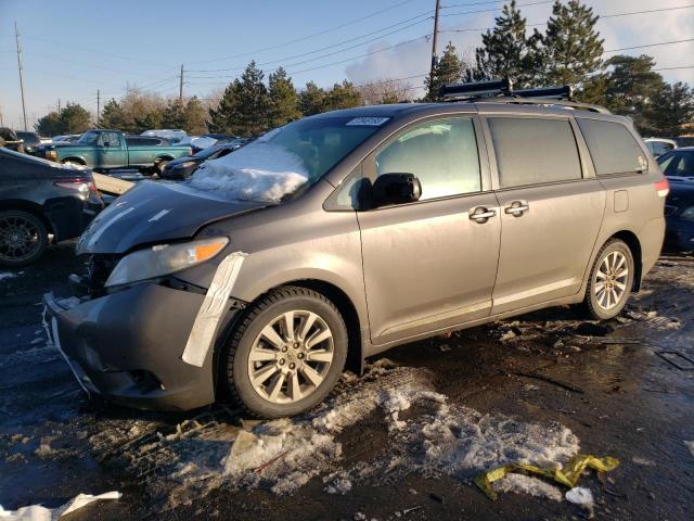 Toyota Sienna xle (2012)