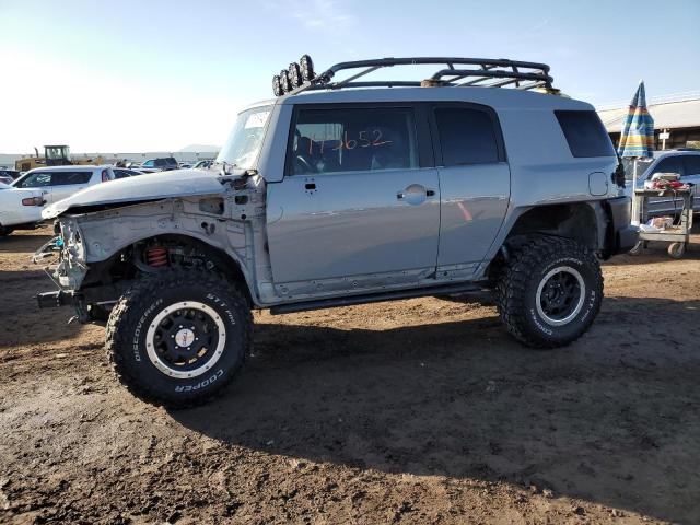 Toyota Fj cruiser (2013)