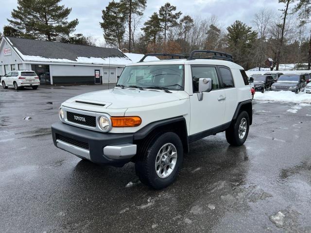 Toyota Fj cruiser (2012)