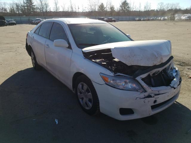 Toyota Camry base (2011)