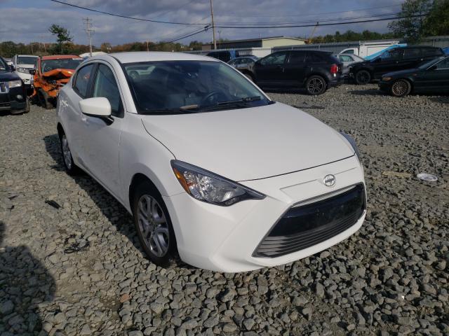 Toyota Scion ia (2016)