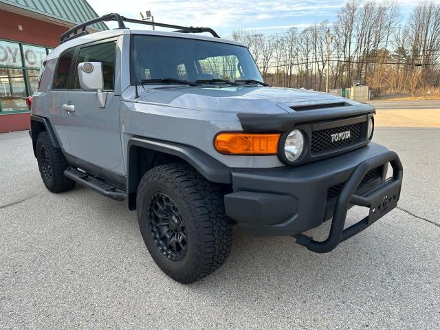 Toyota Fj cruiser (2014)