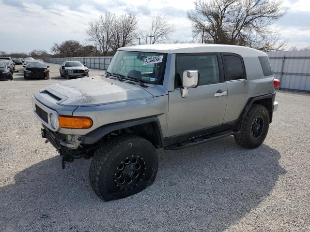 Toyota Fj cruiser (2010)